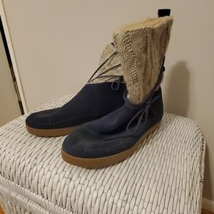 TOMS boots